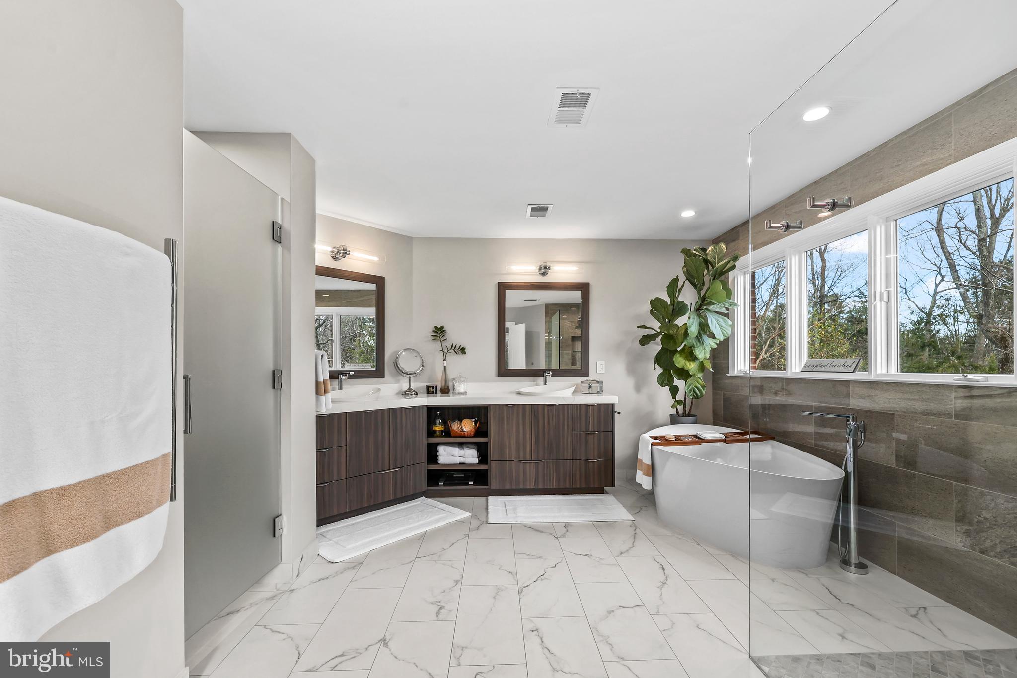 HUNTERS END - Residential