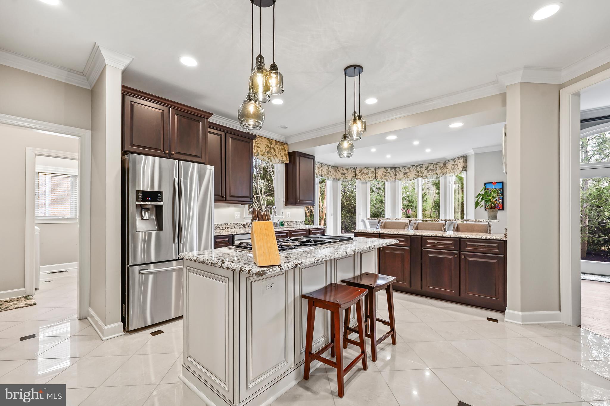 HUNTERS END - Residential