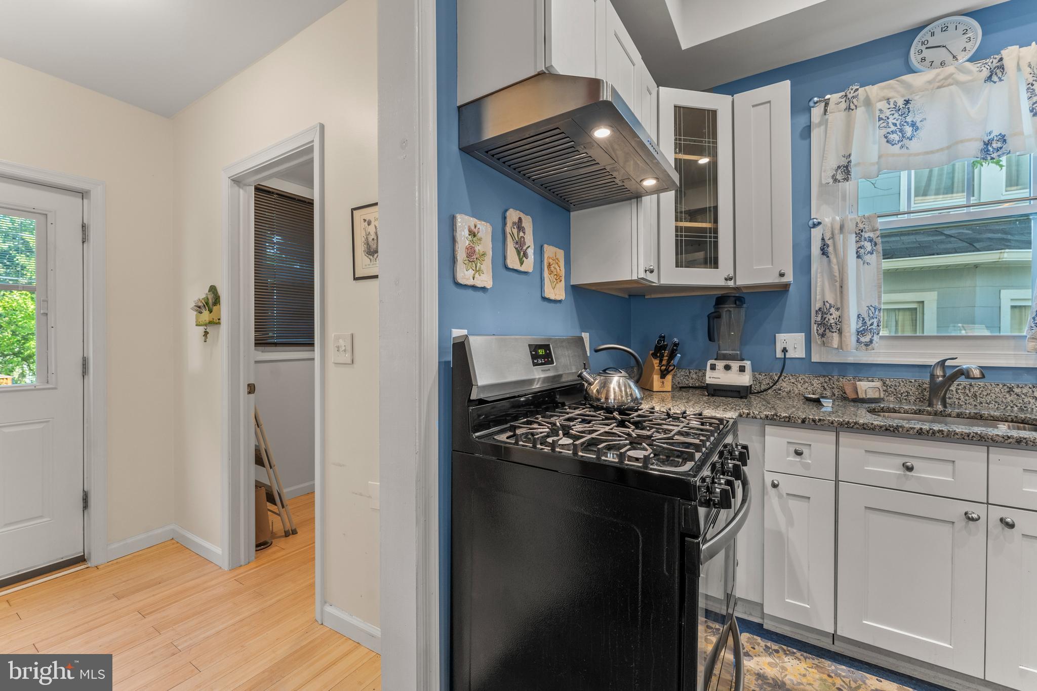 LAURAVILLE HISTORIC DISTRICT - Residential