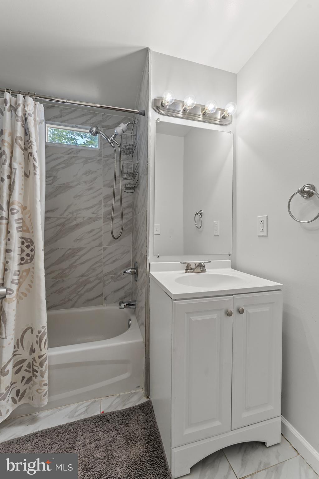 LAURAVILLE HISTORIC DISTRICT - Residential