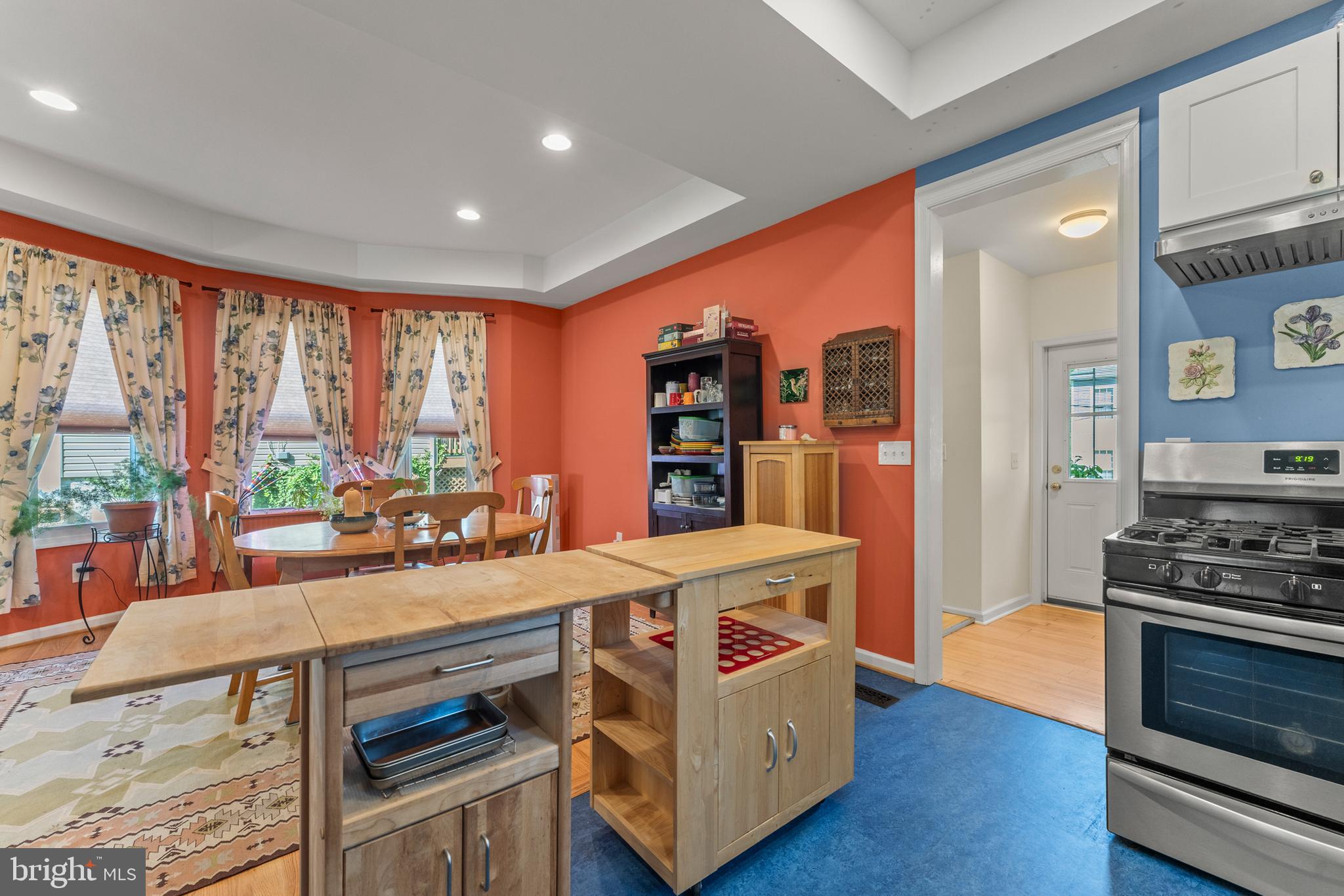 LAURAVILLE HISTORIC DISTRICT - Residential