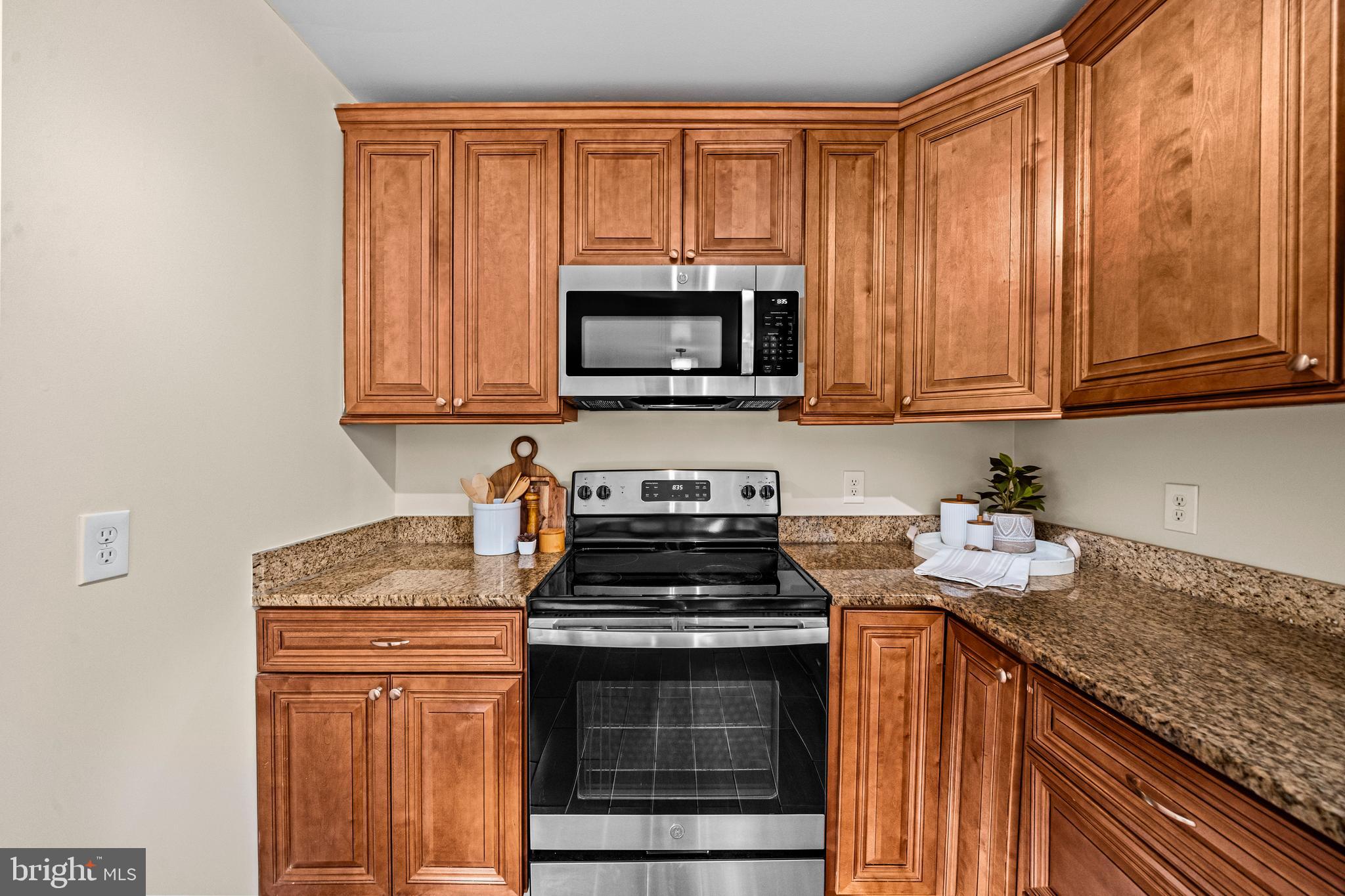 REDLAND STATION TH - Residential