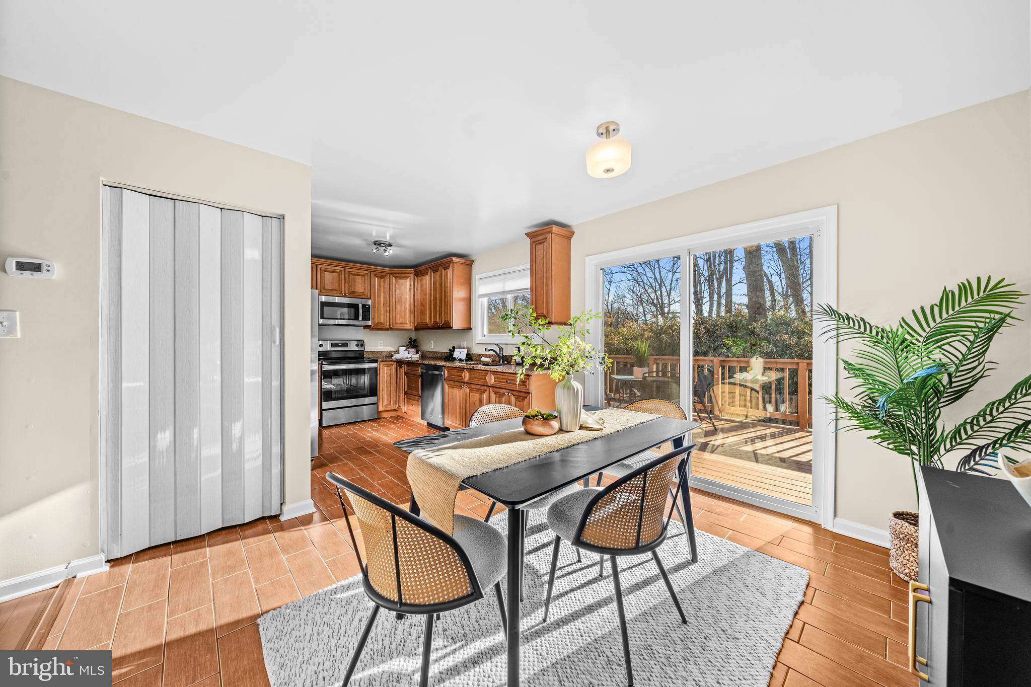 REDLAND STATION TH - Residential