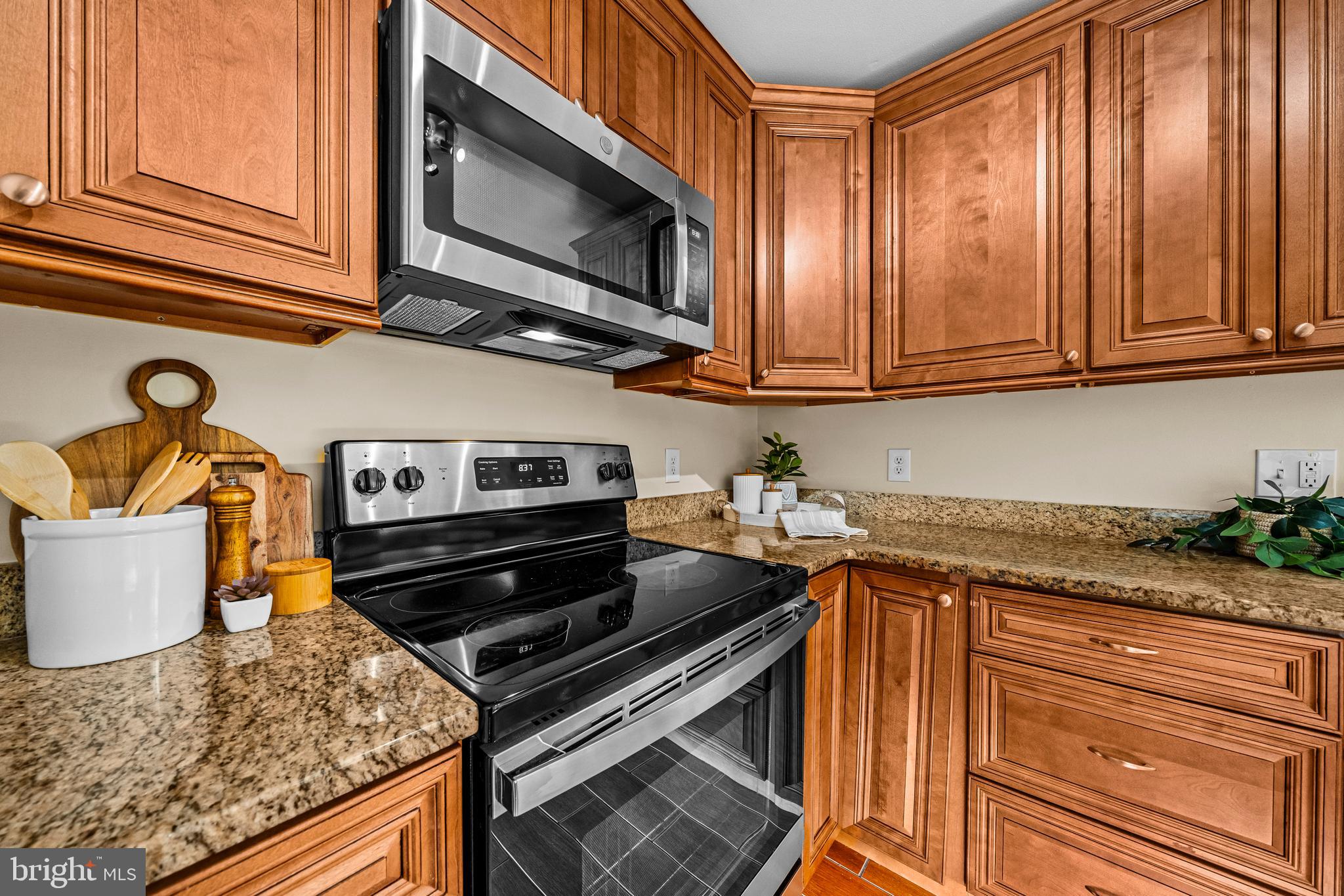 REDLAND STATION TH - Residential