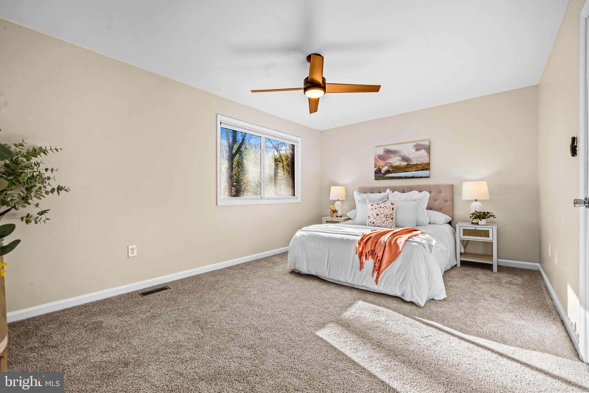 REDLAND STATION TH - Residential