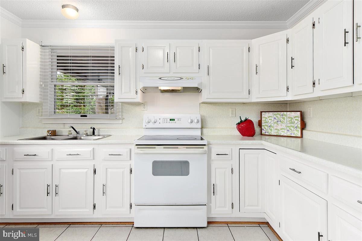 37946 MUDDY NECK ROAD