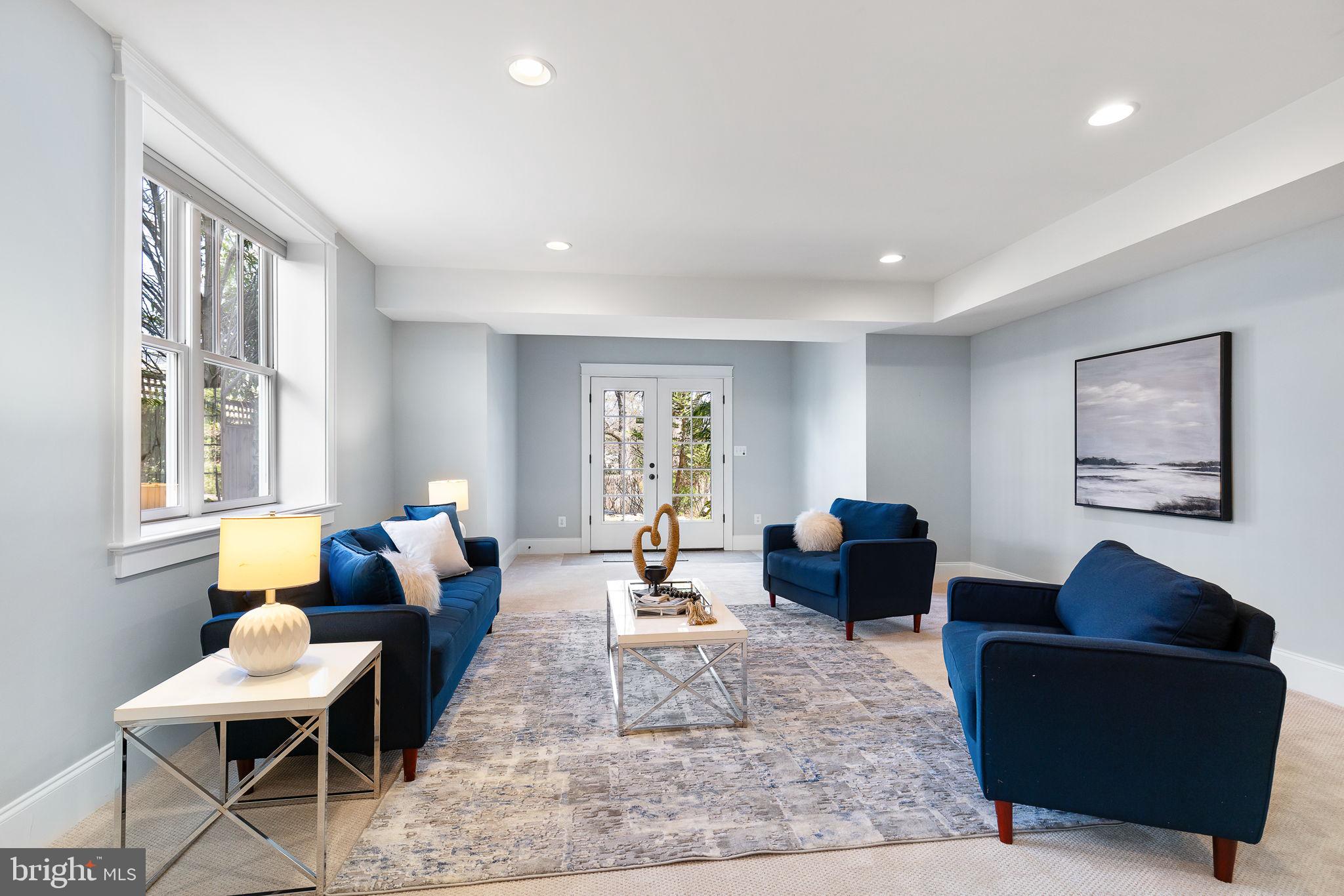 WAYCROFT - WOODLAWN - Residential