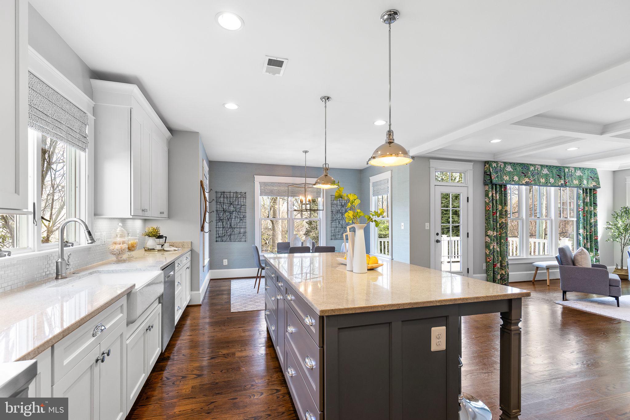 WAYCROFT - WOODLAWN - Residential