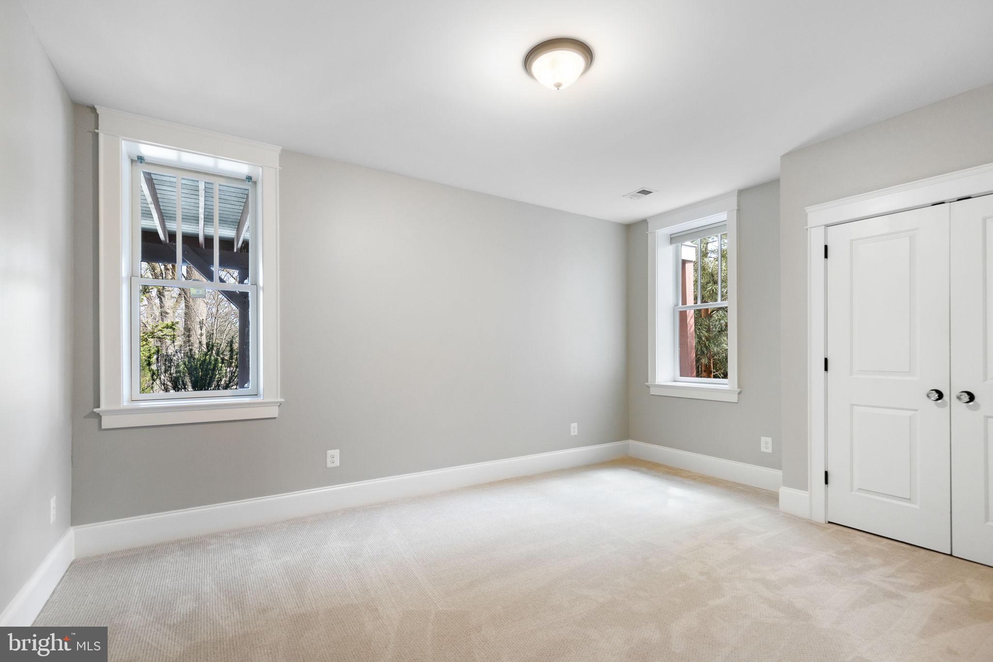 WAYCROFT - WOODLAWN - Residential