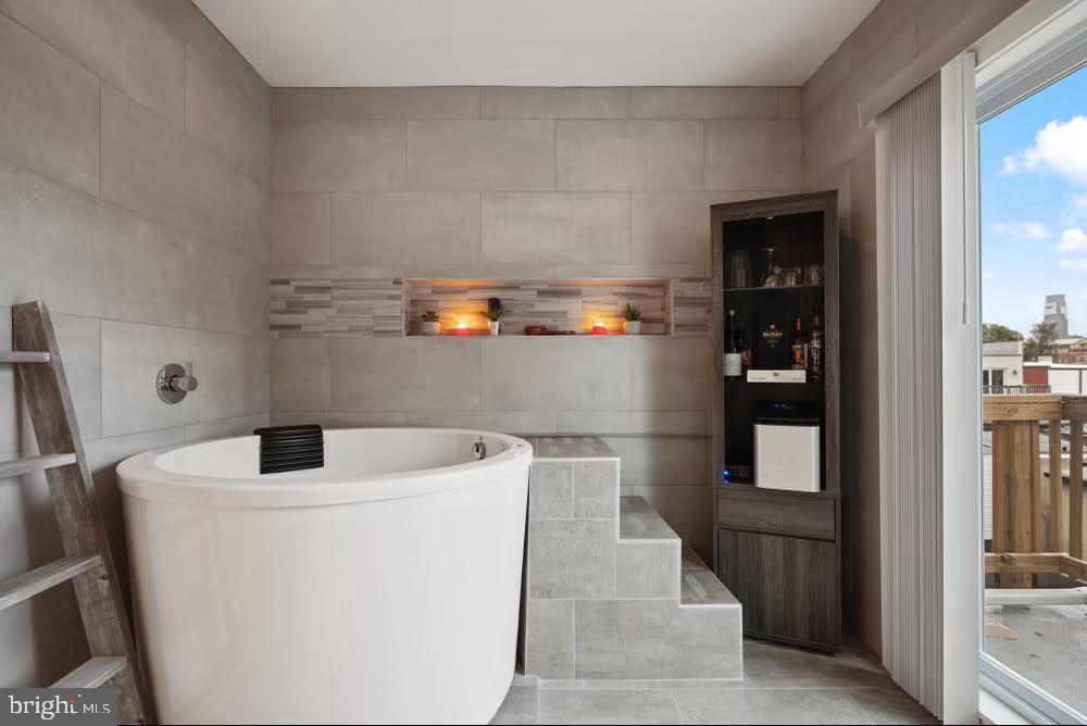 FAIRMOUNT - Residential