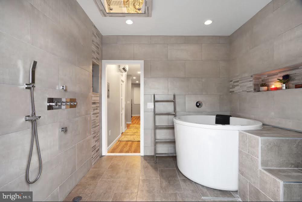 FAIRMOUNT - Residential