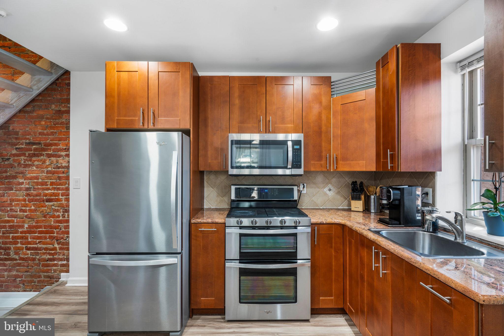 FAIRMOUNT - Residential