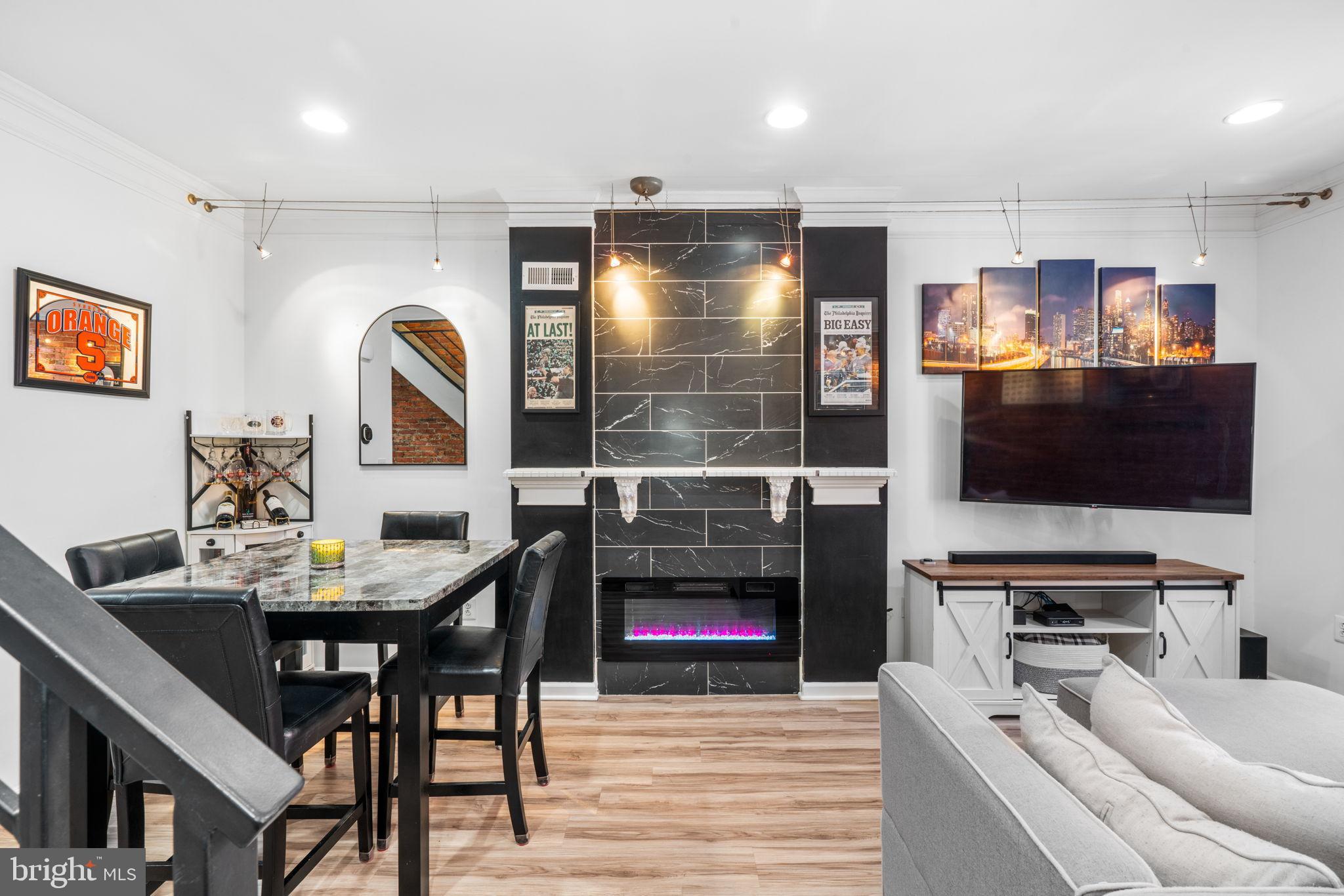 FAIRMOUNT - Residential