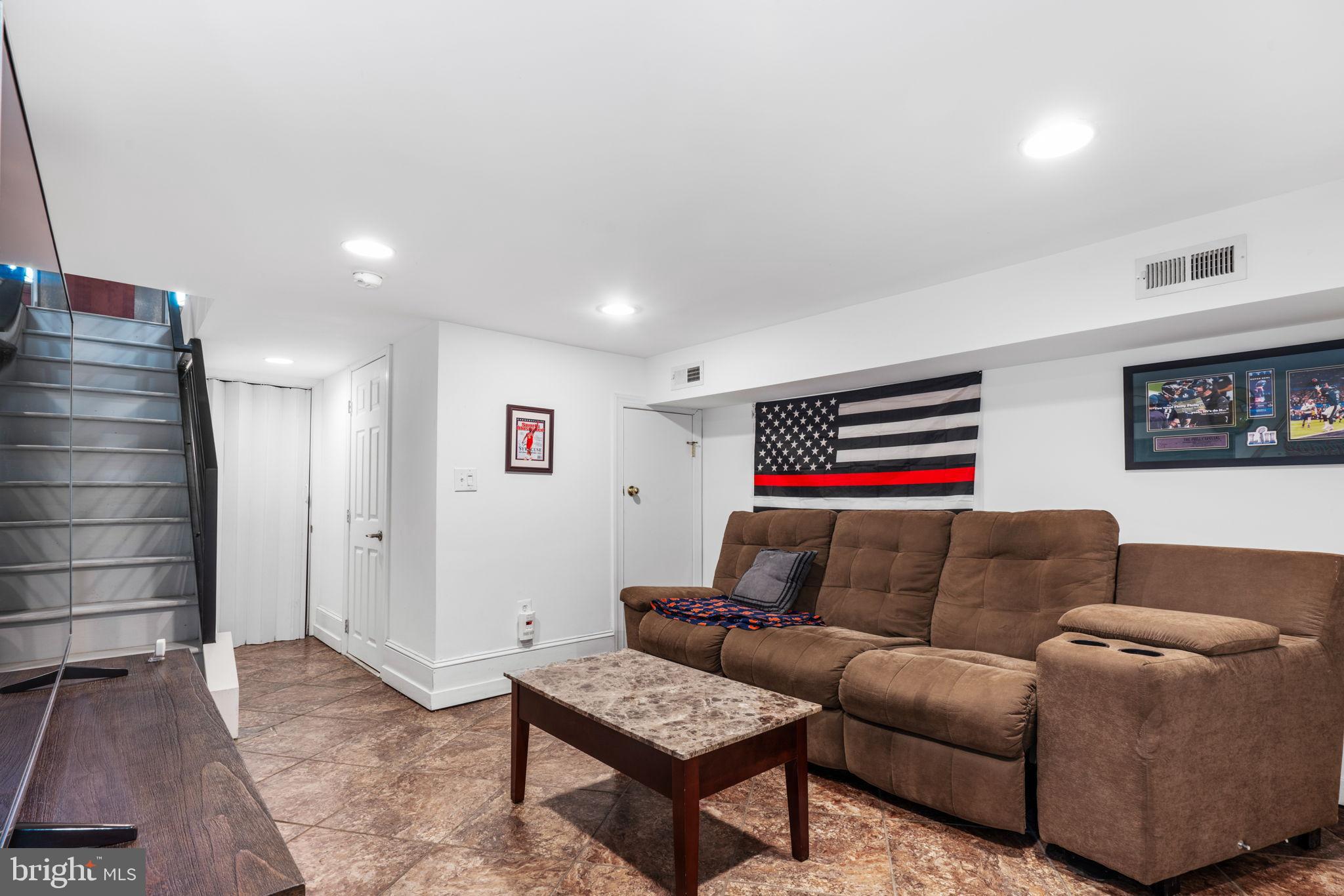 FAIRMOUNT - Residential