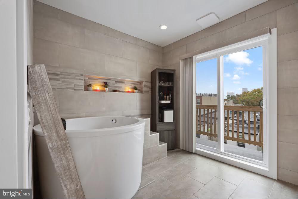 FAIRMOUNT - Residential