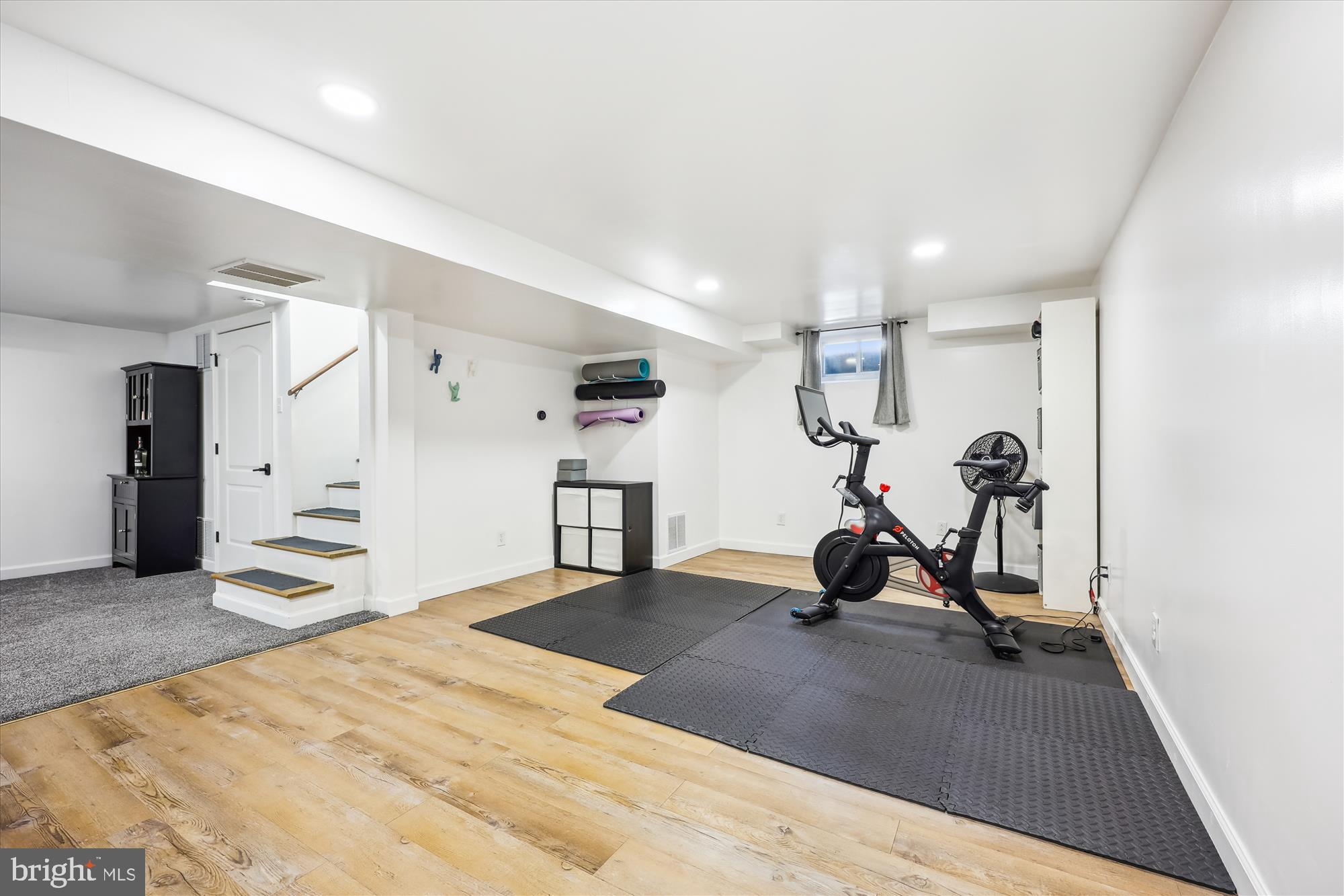 ASPEN KNOLLS - Residential