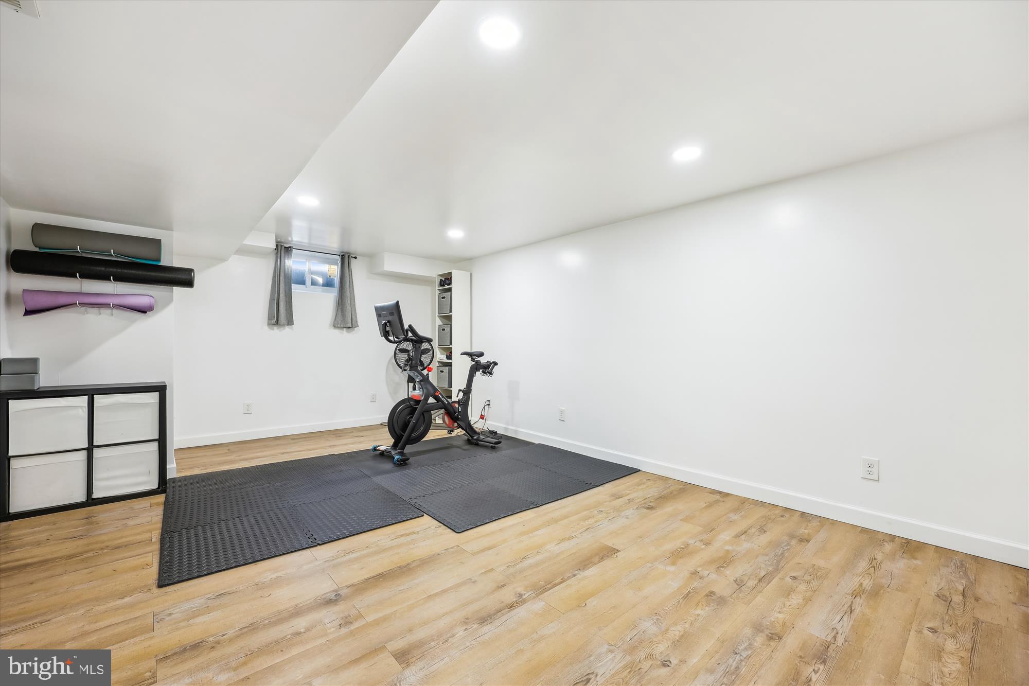 ASPEN KNOLLS - Residential