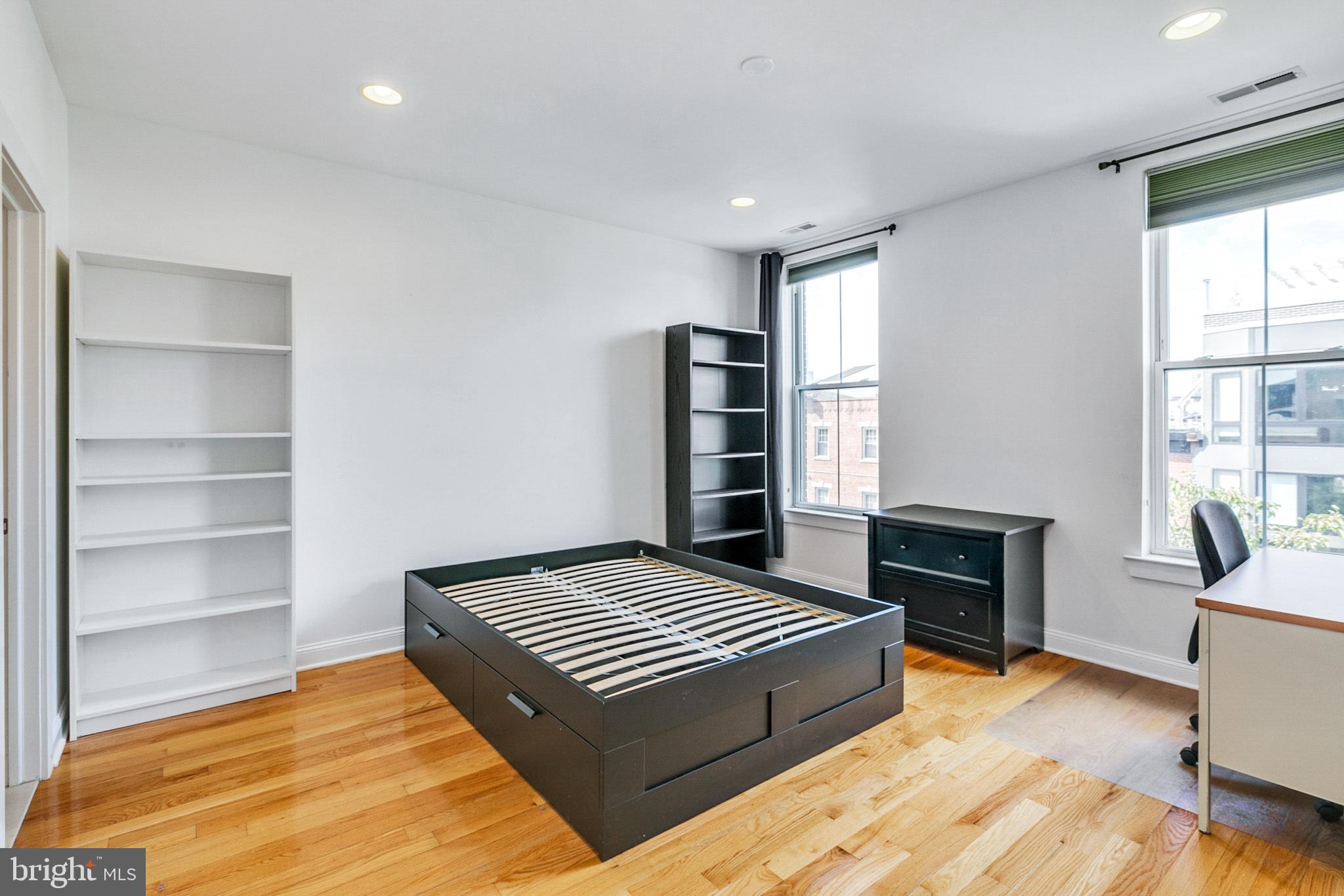 GRADUATE HOSPITAL - Residential Lease