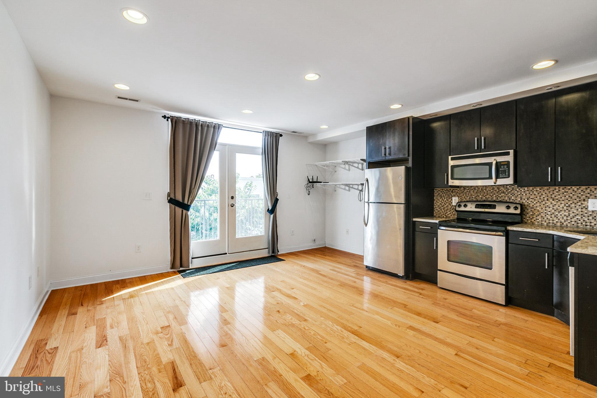 GRADUATE HOSPITAL - Residential Lease