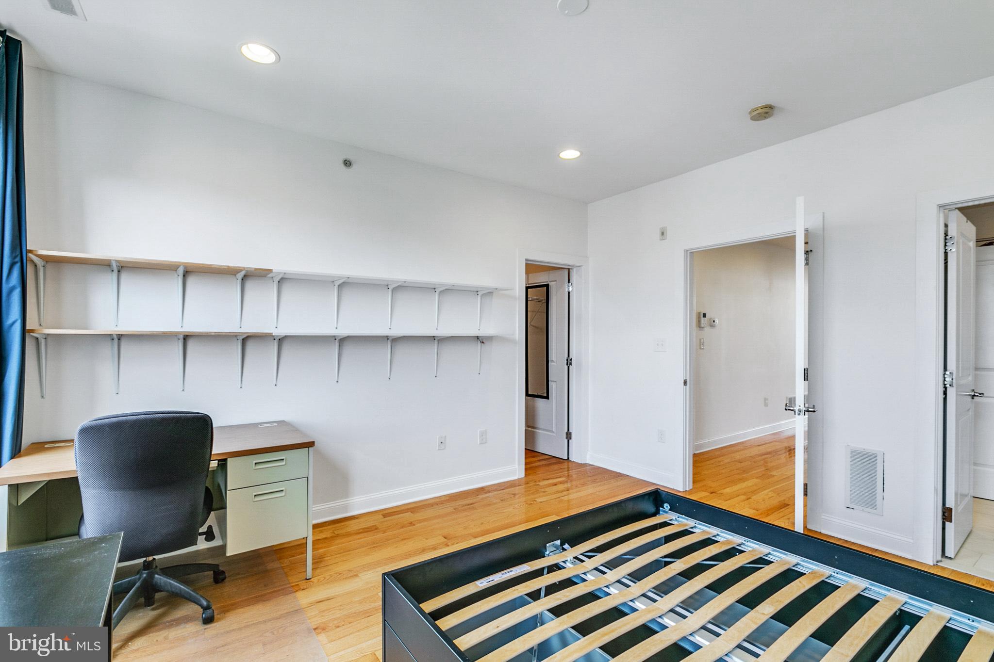 GRADUATE HOSPITAL - Residential Lease