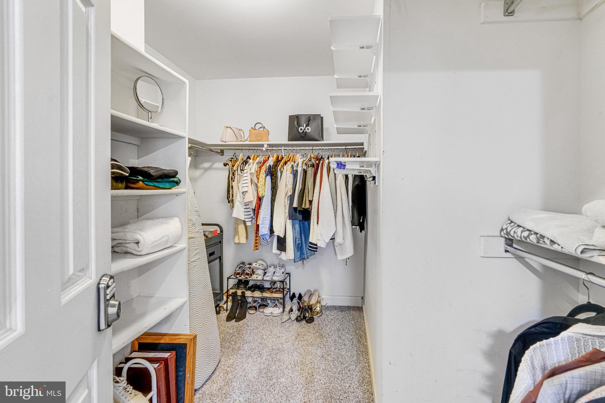 FALLS CHURCH - Residential