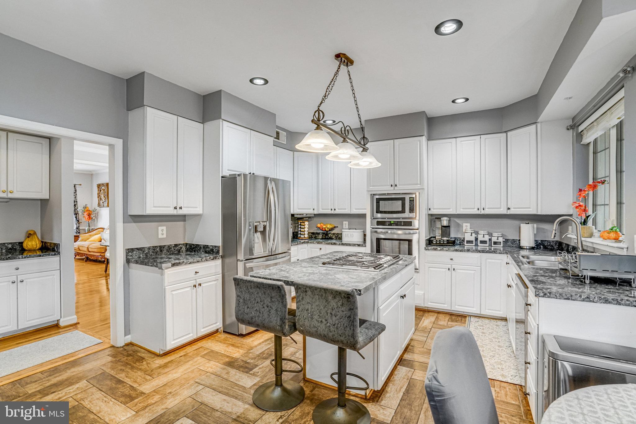 FALLS CHURCH - Residential