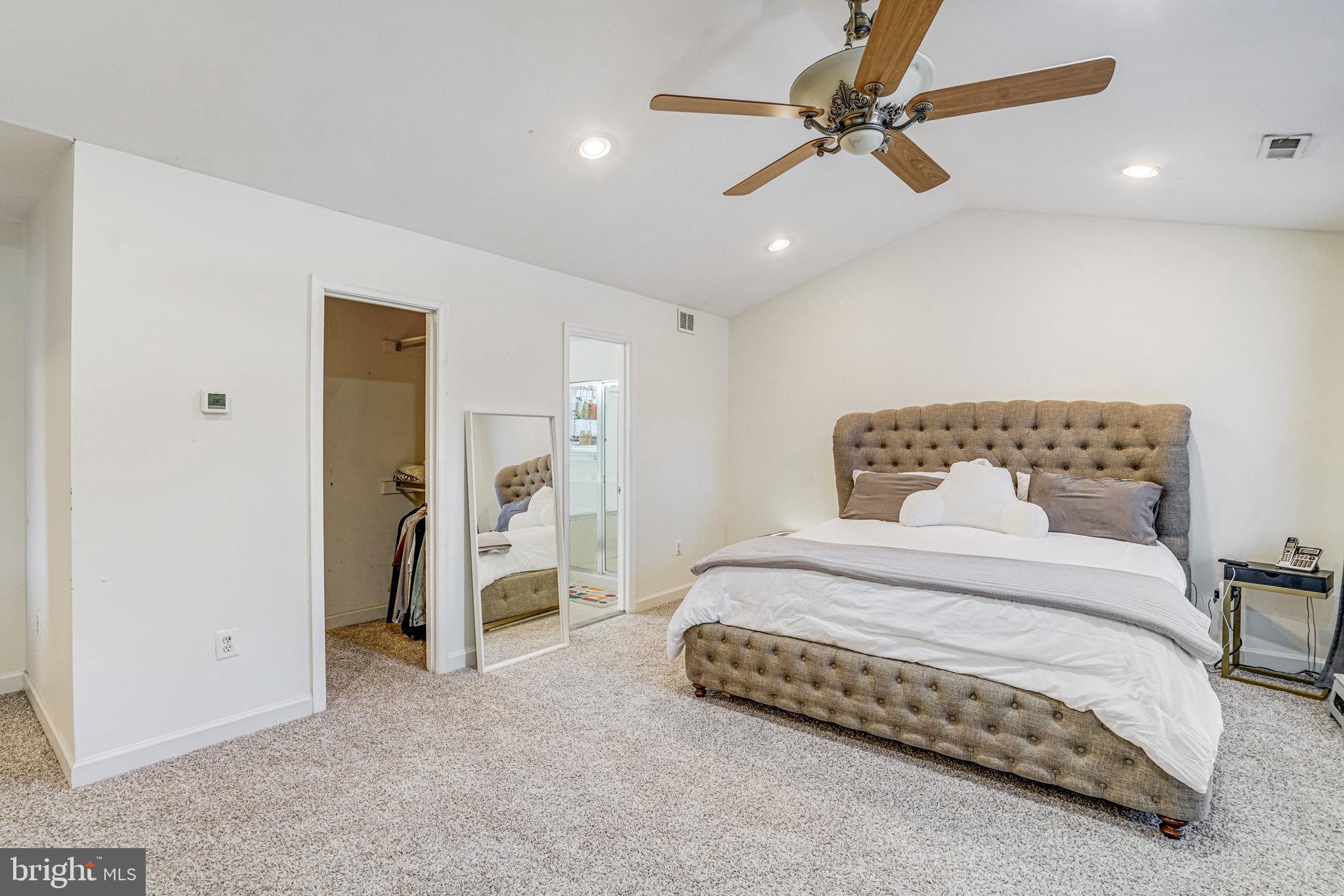 FALLS CHURCH - Residential