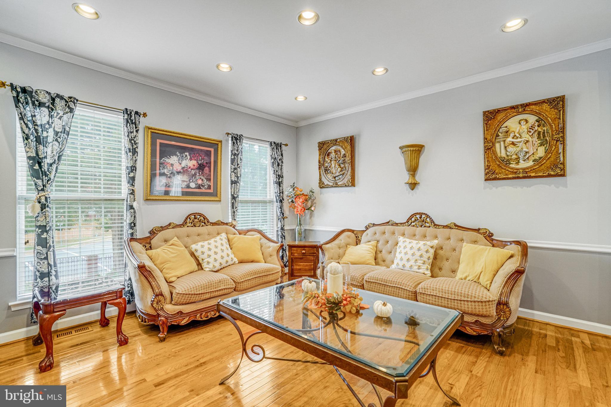 FALLS CHURCH - Residential