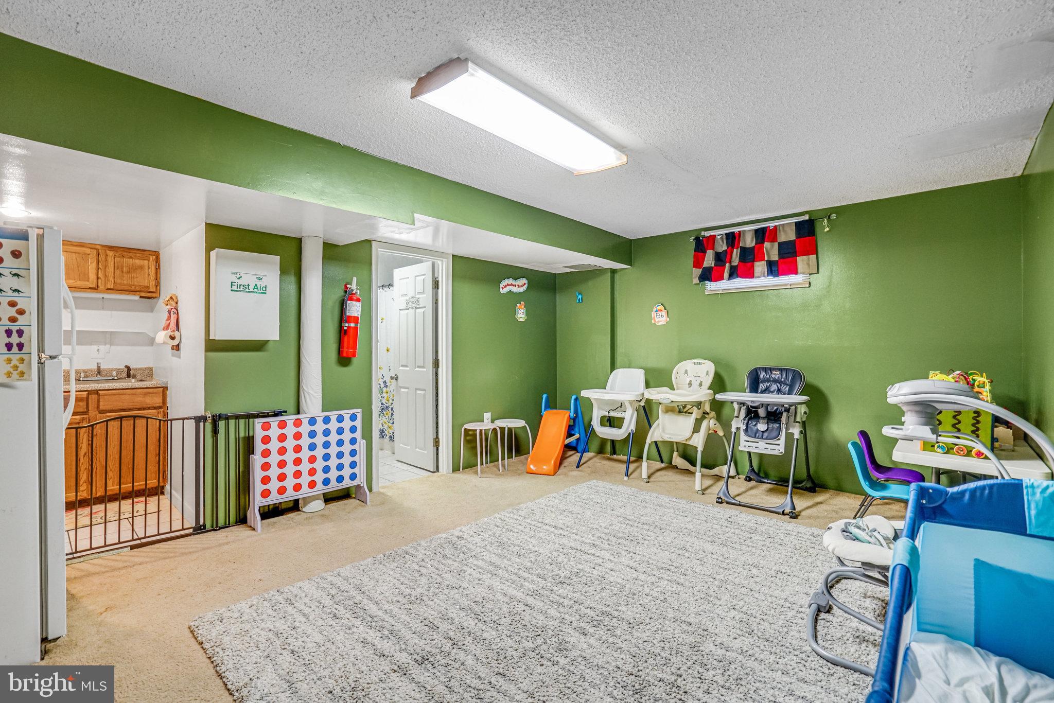 FALLS CHURCH - Residential