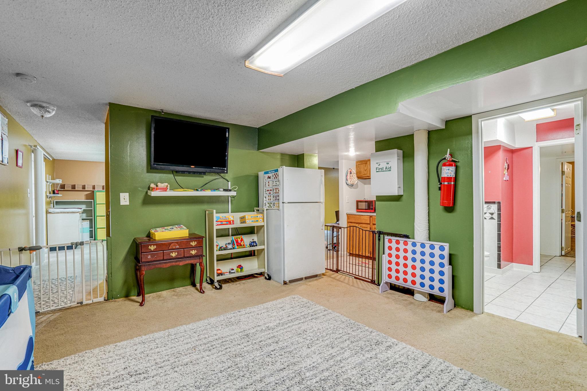 FALLS CHURCH - Residential