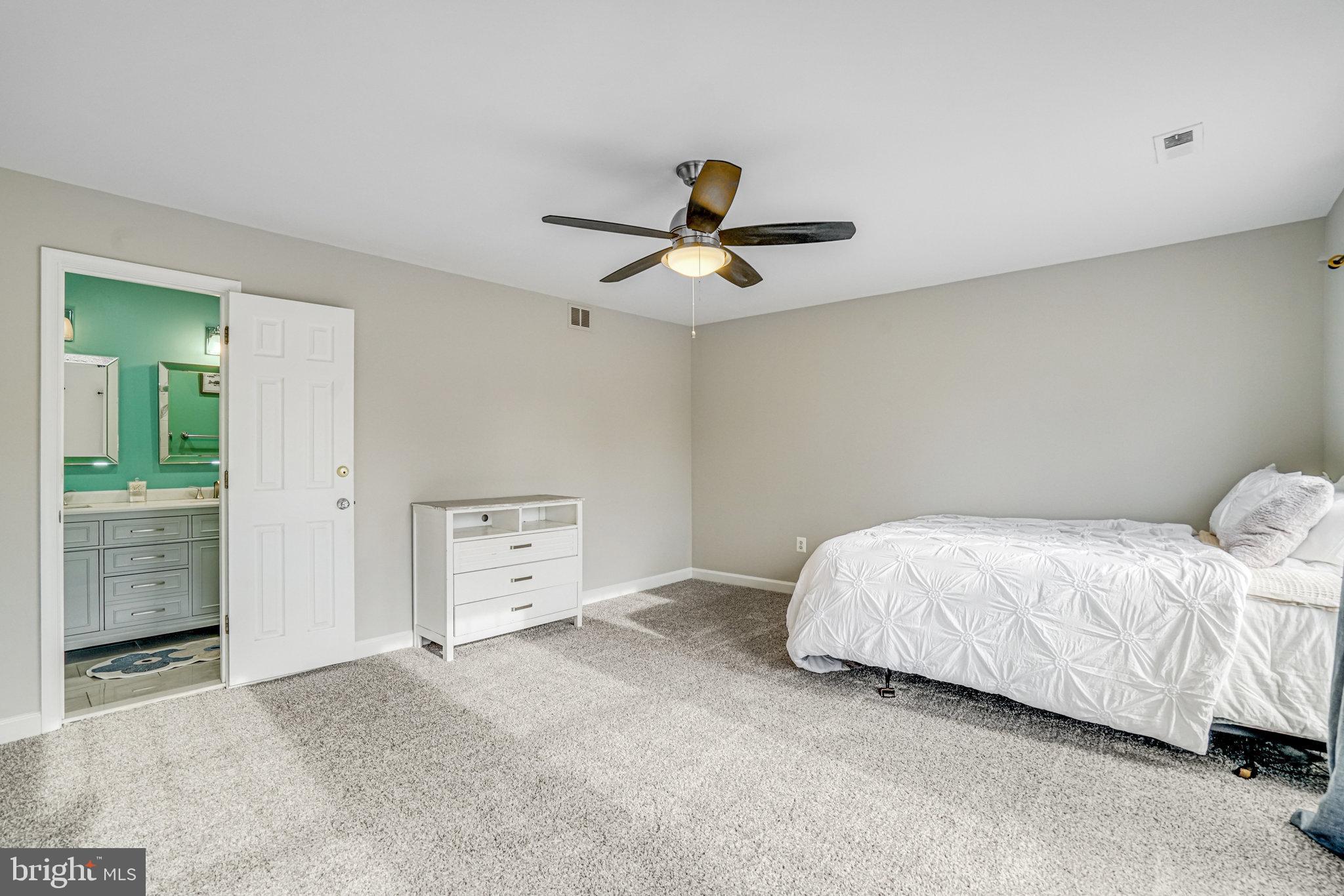 FALLS CHURCH - Residential