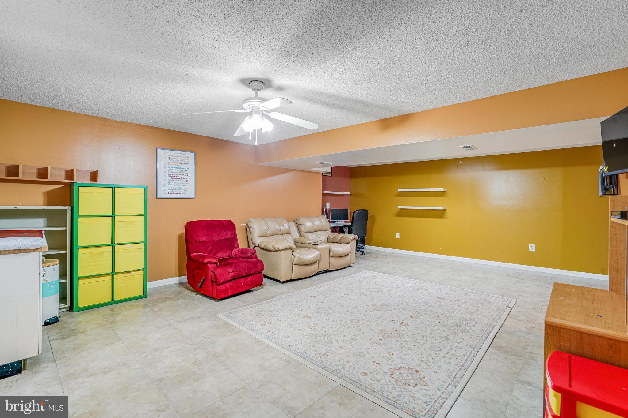 FALLS CHURCH - Residential