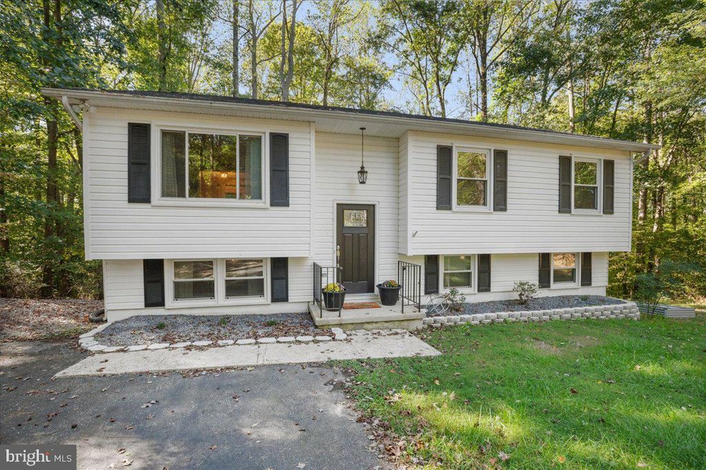 Photo of 27125 Elmer Court, MECHANICSVILLE, MD 20659 (MLS # MDSM2027580)