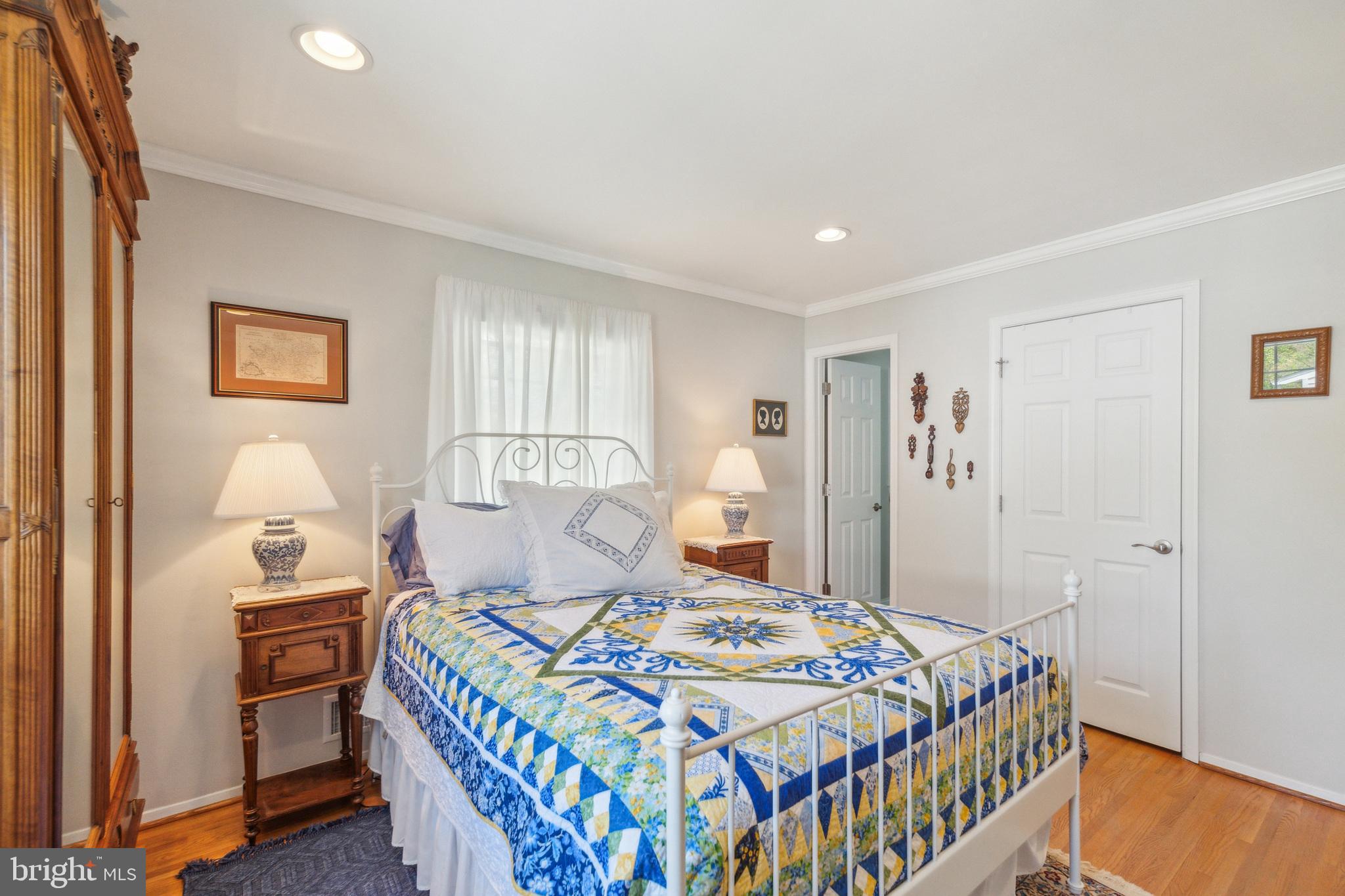 ROLLING VALLEY - Residential