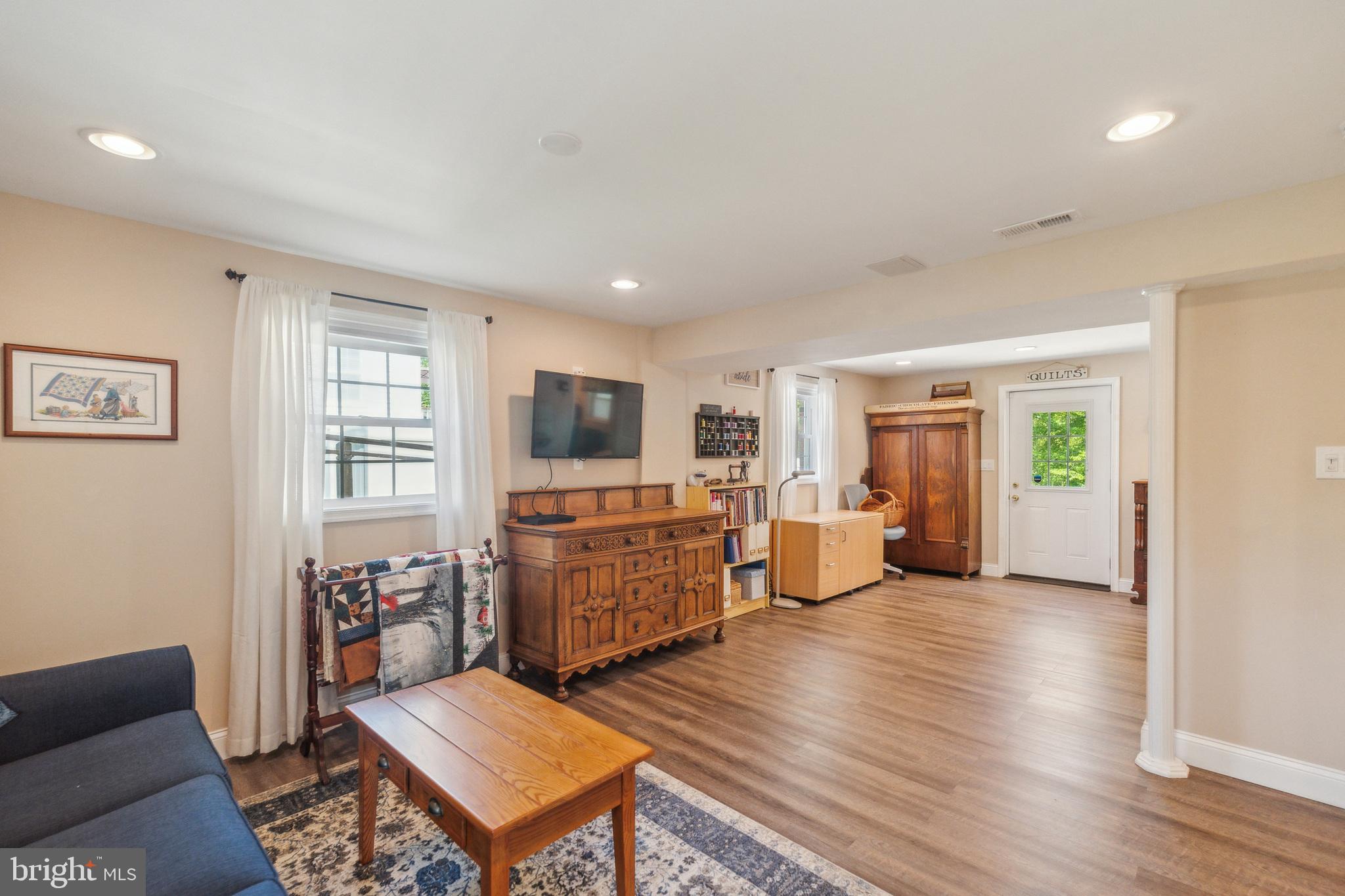 ROLLING VALLEY - Residential