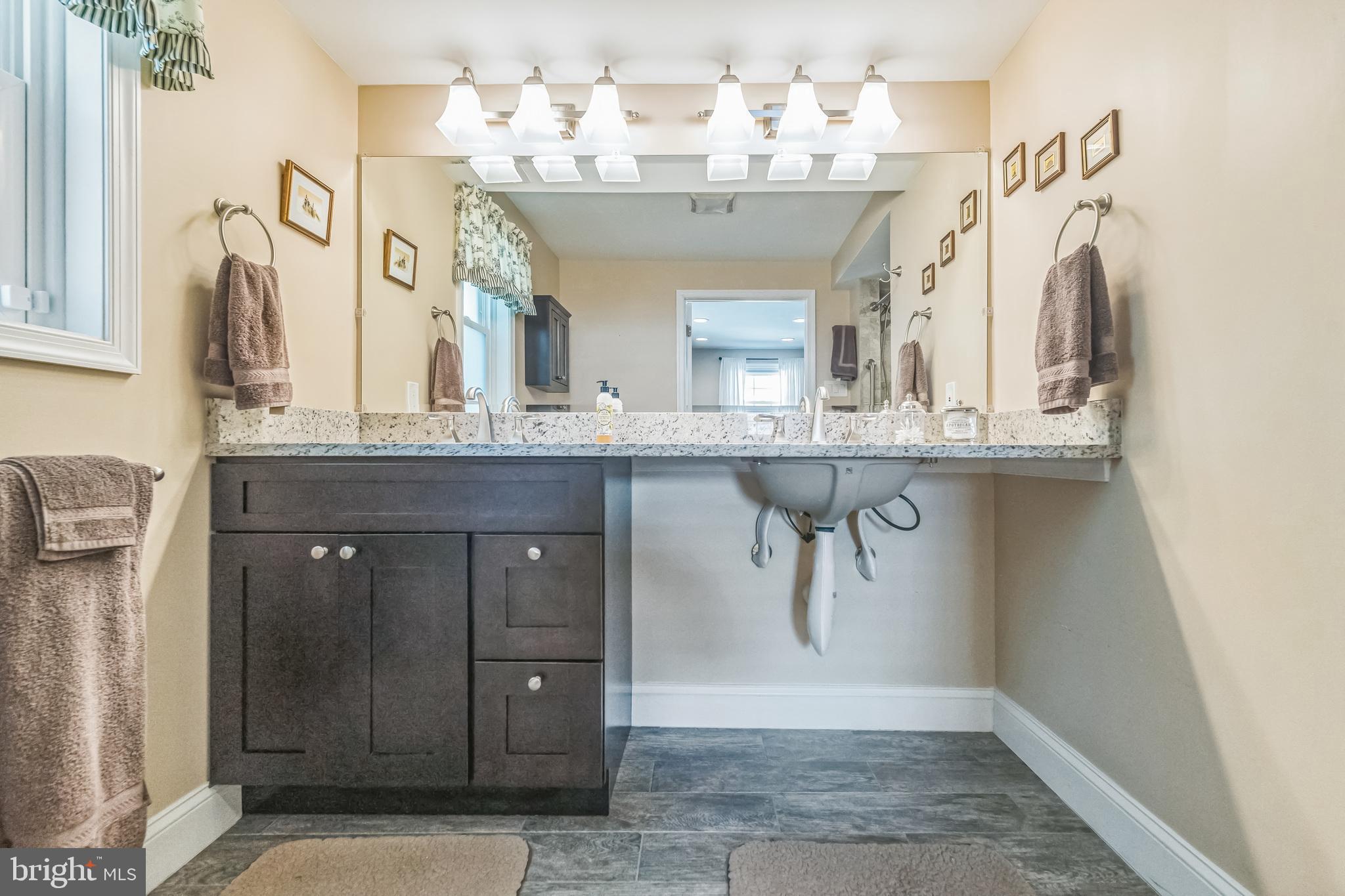 ROLLING VALLEY - Residential