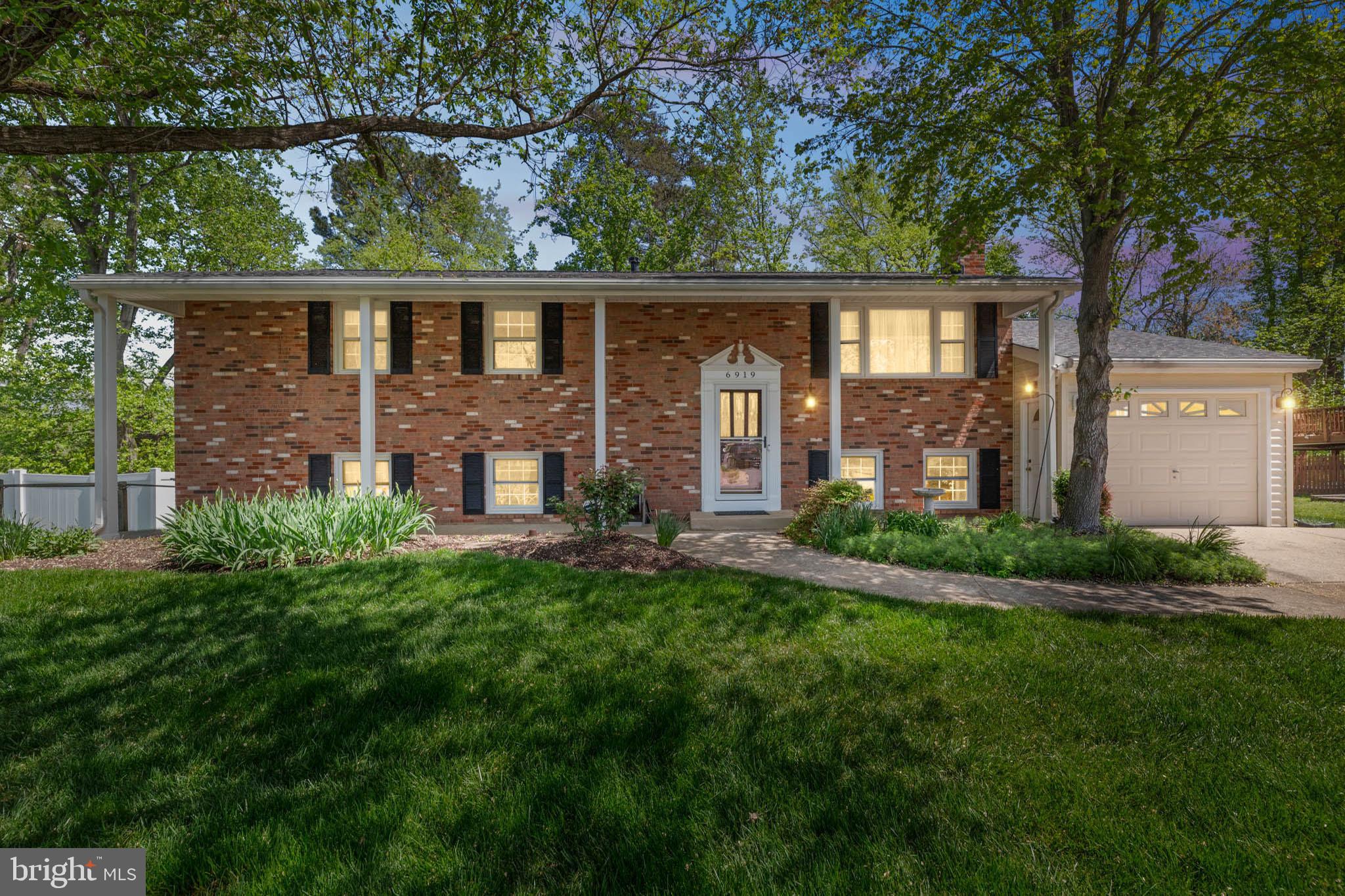 ROLLING VALLEY - Residential