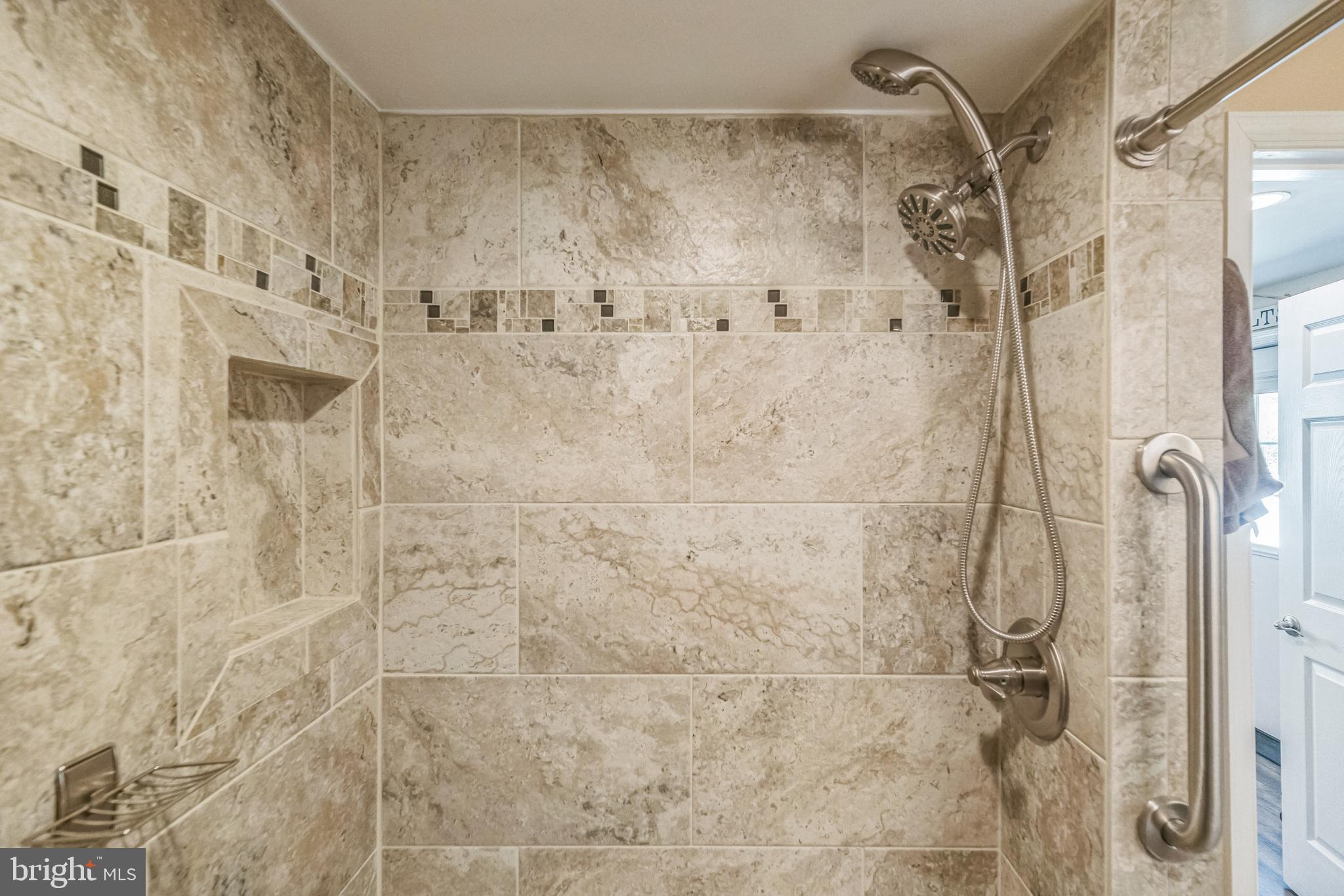 ROLLING VALLEY - Residential