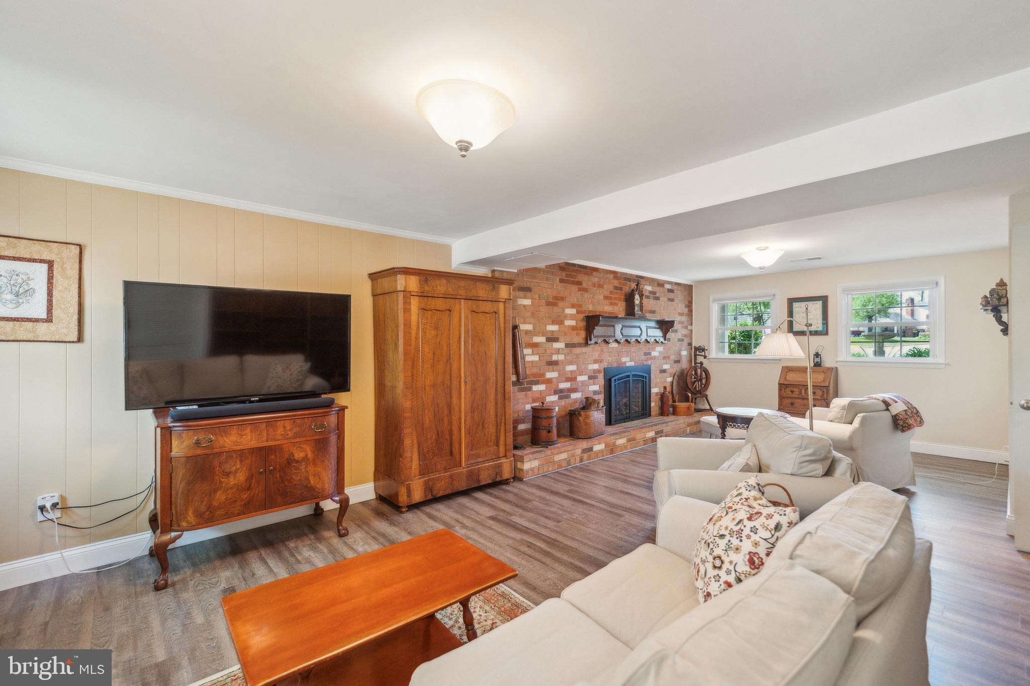 ROLLING VALLEY - Residential