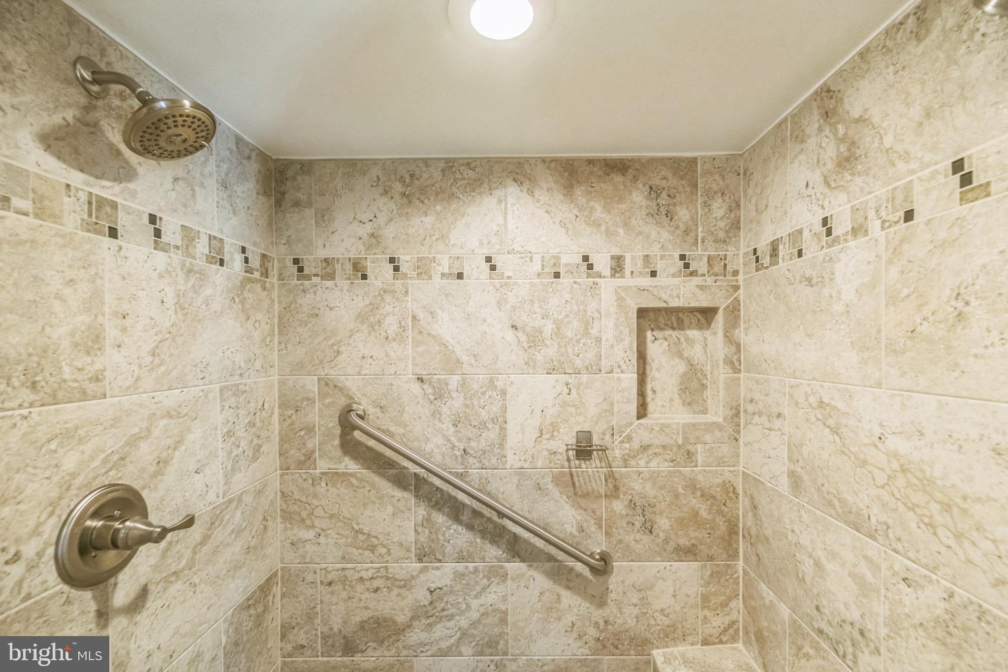 ROLLING VALLEY - Residential