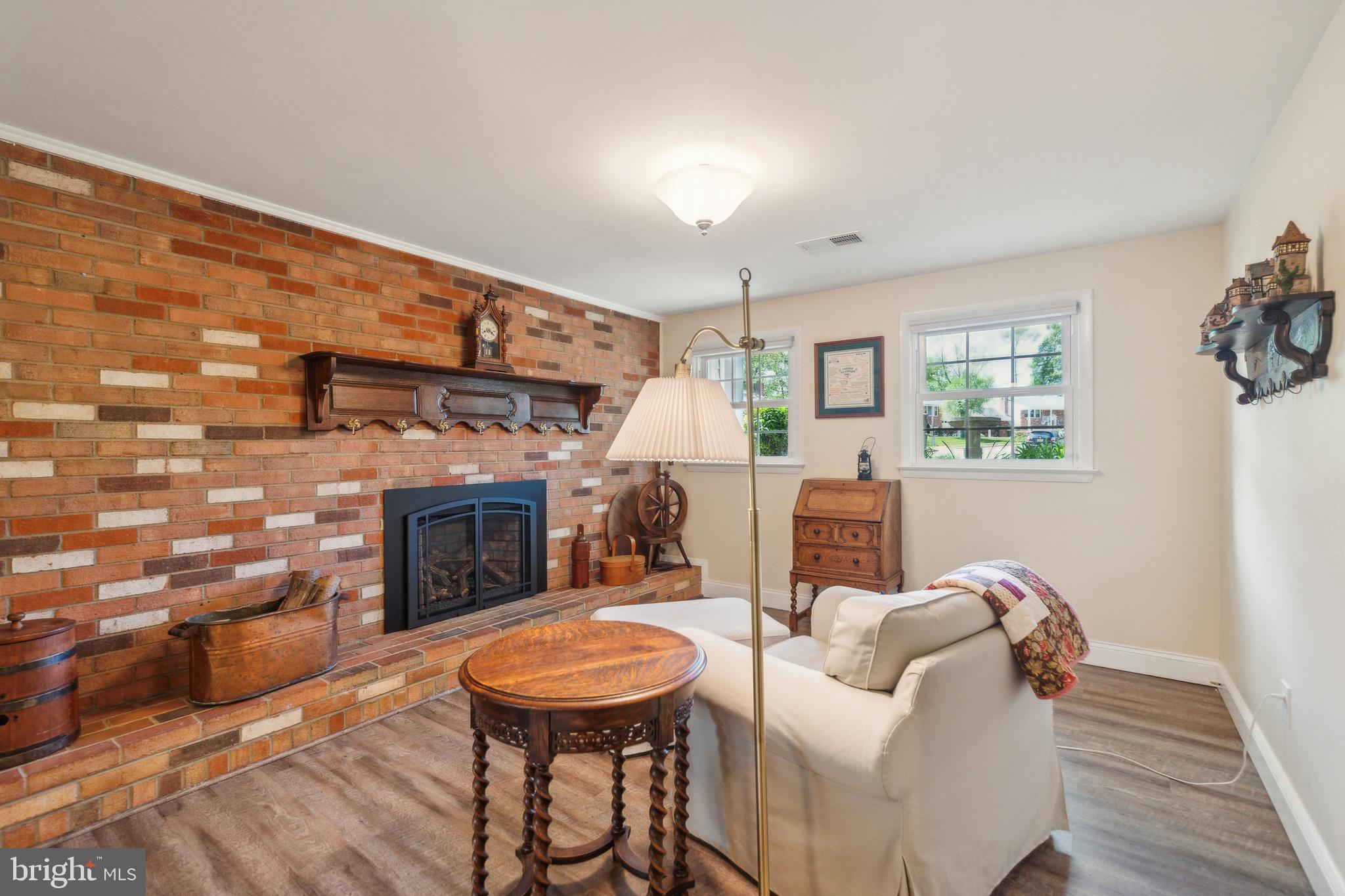 ROLLING VALLEY - Residential