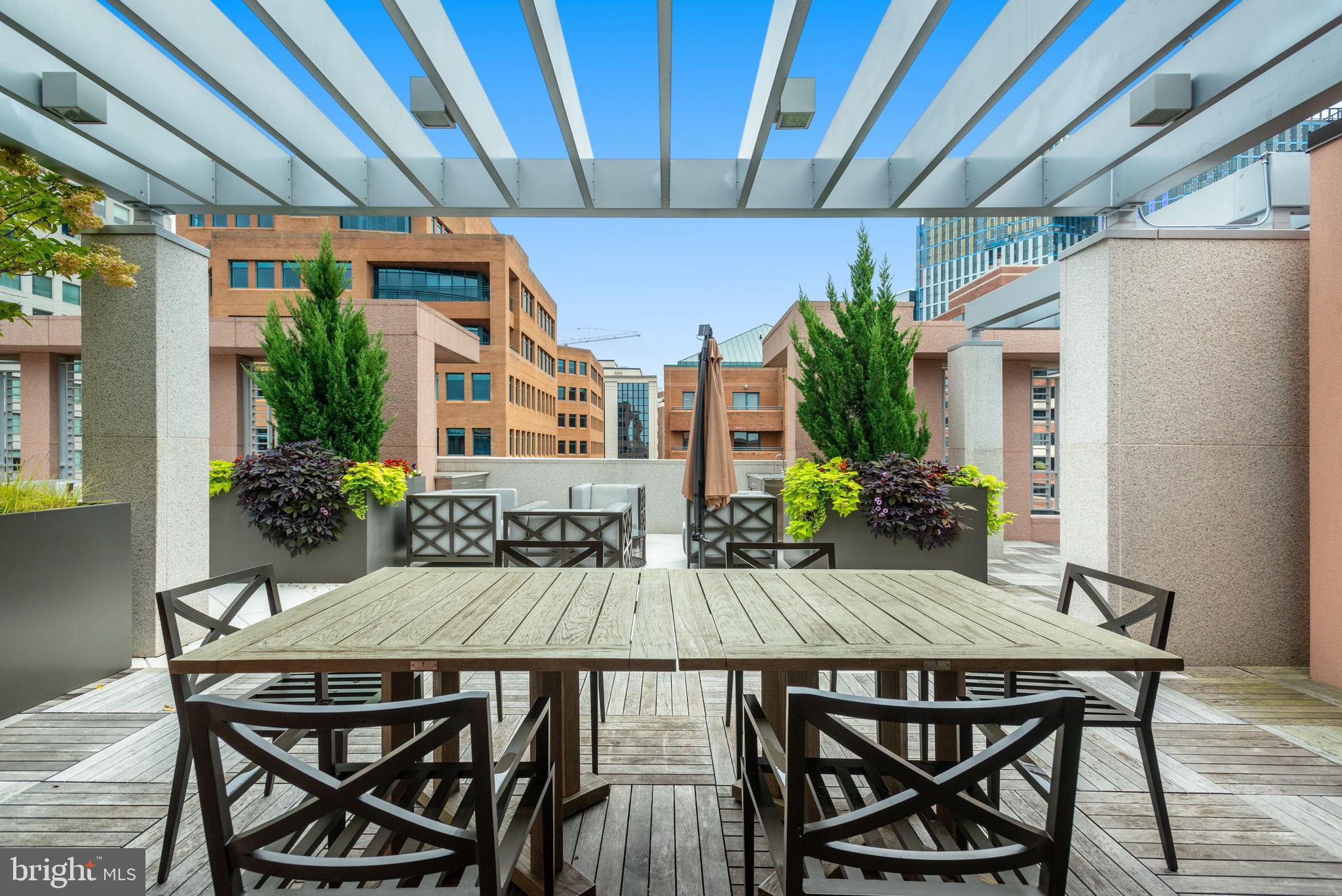 THE LAUREN - Residential