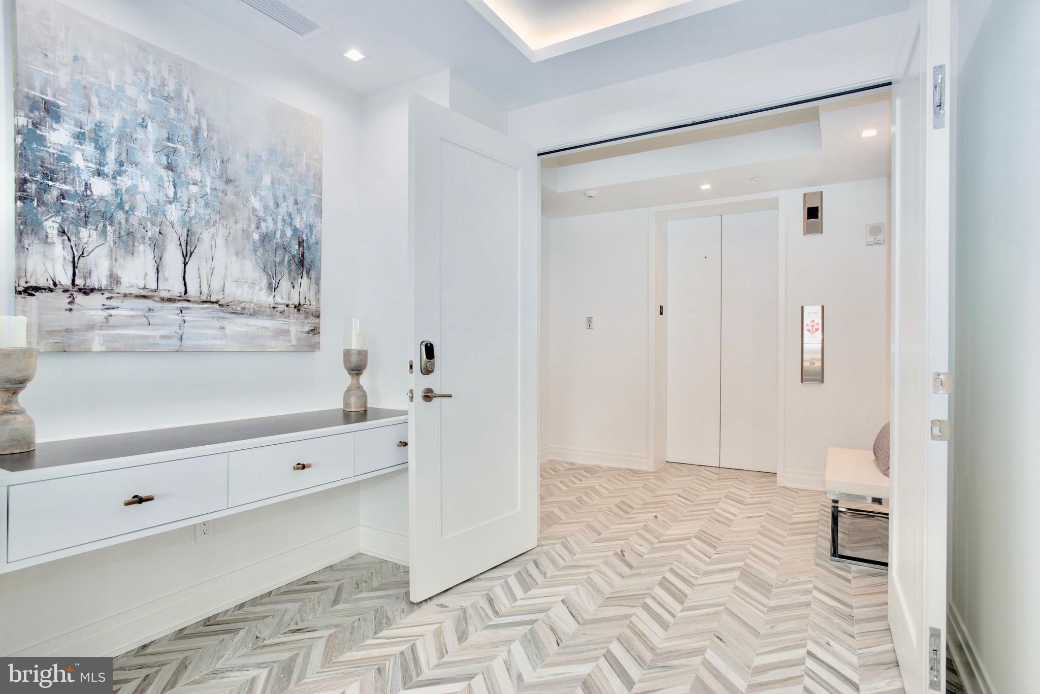 THE LAUREN - Residential