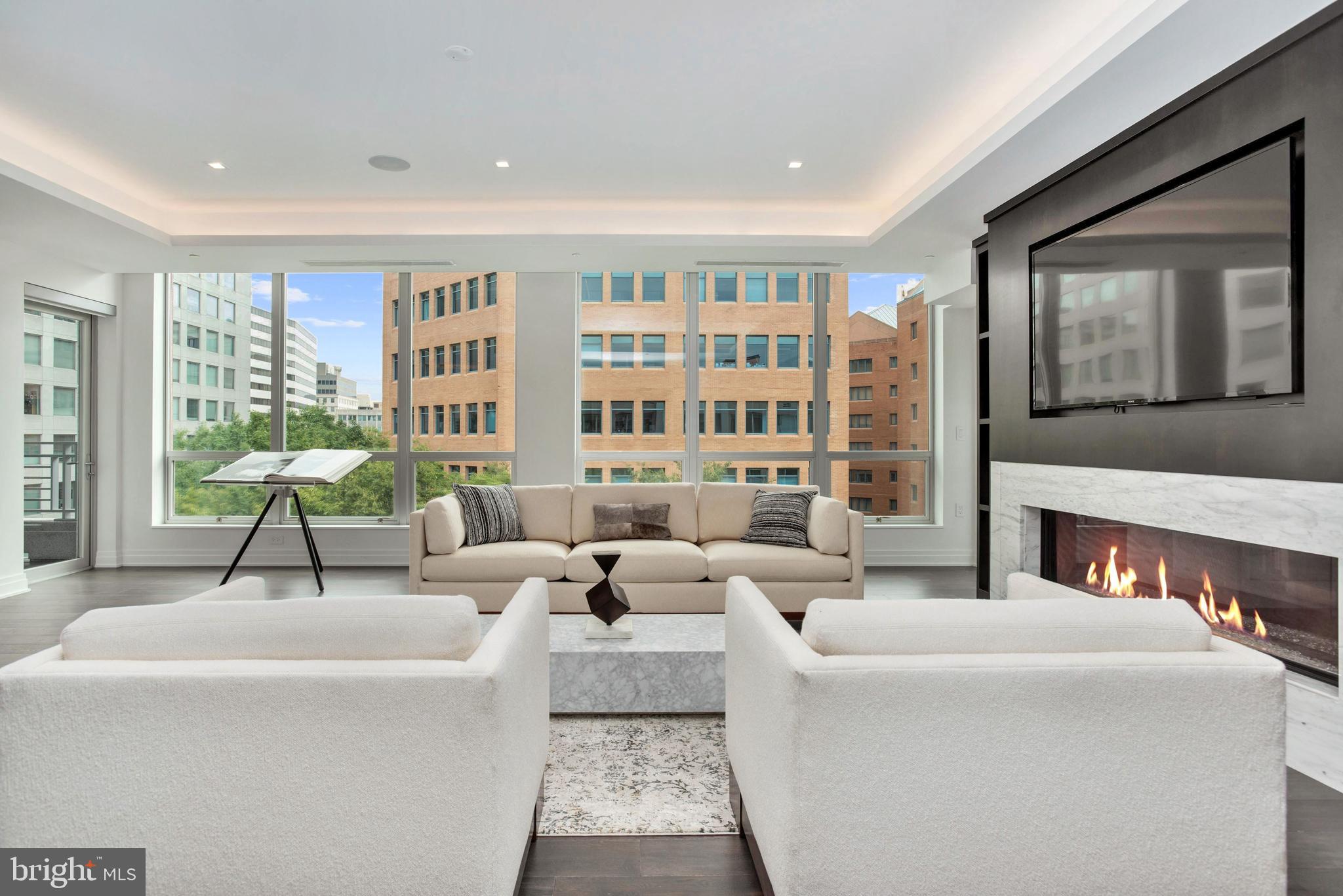 THE LAUREN - Residential