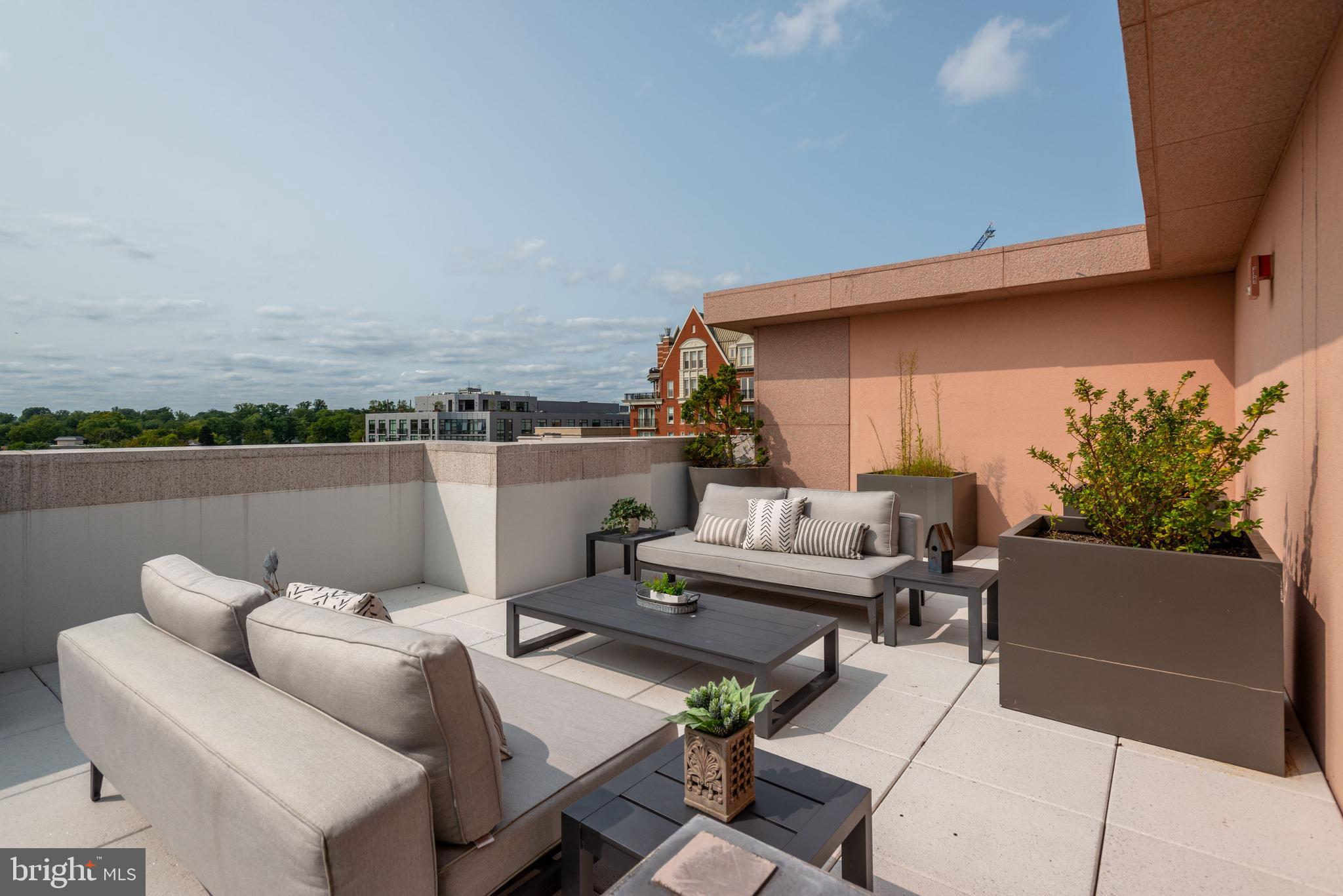 THE LAUREN - Residential