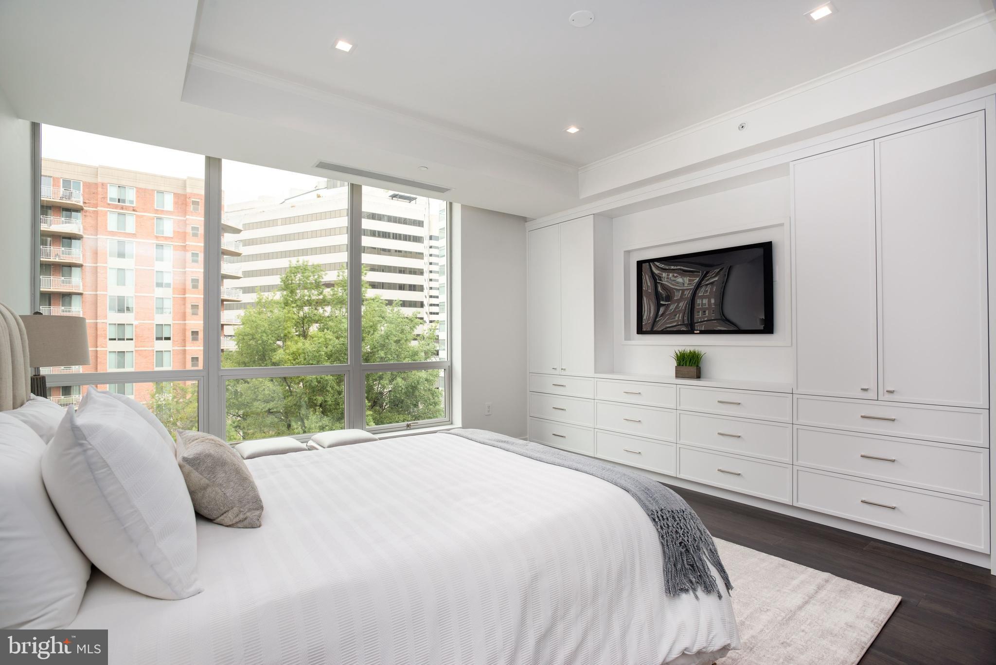 THE LAUREN - Residential