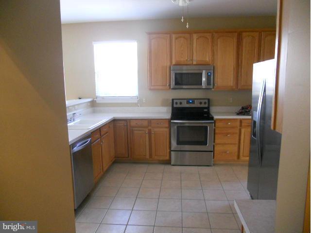 FOUR SEASONS - Residential