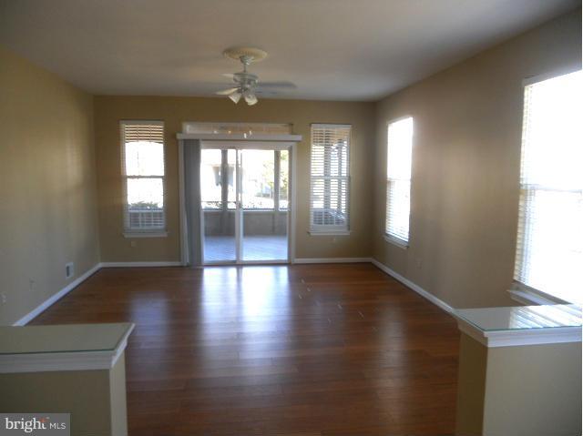 FOUR SEASONS - Residential