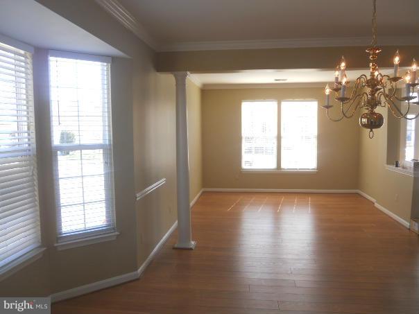 FOUR SEASONS - Residential