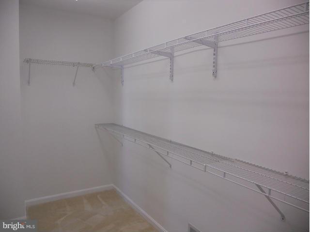 FOUR SEASONS - Residential